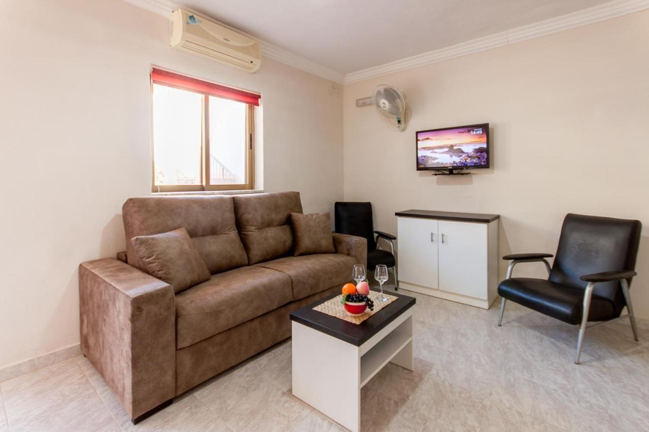 Pool And Sea Merill Apartments - Happy Rentals Mellieħa Exterior foto